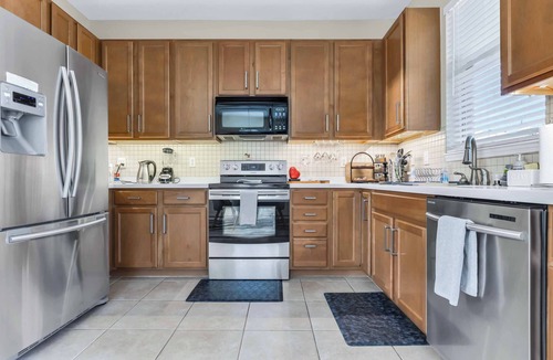 Fruitville House | Next to Nathan Benderson Park Sarasota, family sized home!