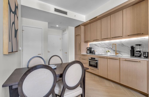 Wynwood Art District Apartment | NoMad Escape Wynwood 1 Bedroom Balcony & Rooftop