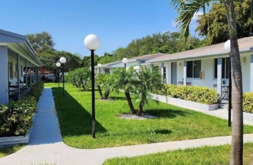 Parkside House | oasis at hollywood ll unit 8-sleeps 3
