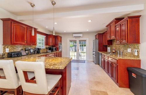 Survey Creek House | Ocean Breeze Getaway