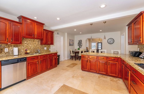 Survey Creek House | Ocean Breeze Getaway