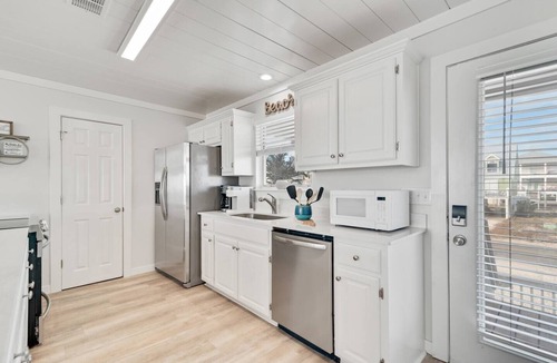 Morgantown House | Ocean Dreams Beachfront Home Stunning Views Like New Sleeps 10 4 BR 3 Full Baths