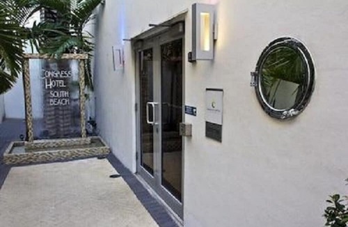 South Beach Hotel | Ocean Drive Studios Beach Front