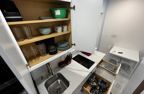 Lake Ridge Apartment | Ocean Oasis Studio 5 minutes to beach