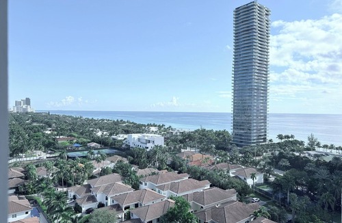 Sunny Isles Beach Condo | Ocean-View 2BR 2BA ,Walk to Beach Pool, Gym, Parking