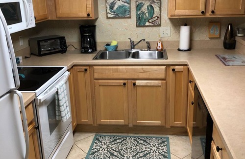 New Smyrna Beach House | Ocean View 2BR 2BA, Back to School SALE! 3 Night Min, Labor Day Weekend is OPEN!