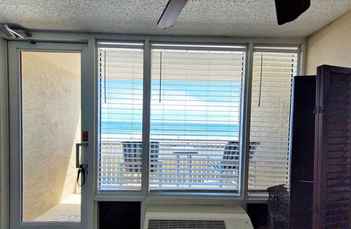 Daytona Beach Shores Condo | Ocean View Studio | Sleeps 4 | Budget Stay | Free Daily Activities Included