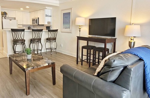 Ortona Park Condo | Oceanfront Resort | 8th Floor Condo | Sleeps 6 | Free Daily Activities