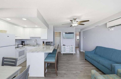 Ormond Beach Park Condo | Oceanfront Studio | Balcony + Pool | Sleeps 4