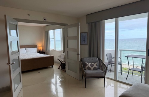 Surfside Condo | Oceanfront two-bedroom