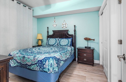 Panama City Beach Resort | Oceanfront with Amazing Views.Pet friendly 2 bed+ hall alcove.16th fl. sleeps 8
