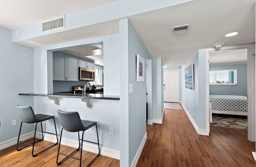 Crescent Beach Condo | Oceanview I 3rd FL I Quiet Beach Escape I Beach
