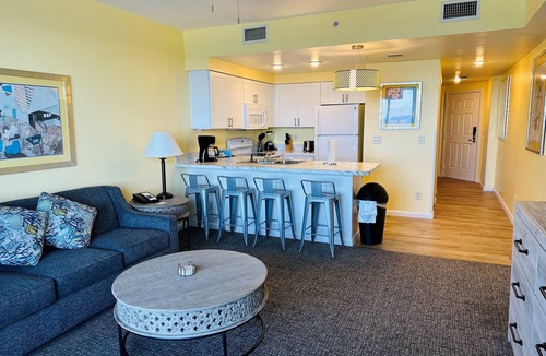 Brush - Stewarts Resort | OFFICIAL LISTING | Wyndham Ocean Walk 3 BR w/FREE Garage Parking!