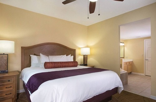 Survey Creek Resort | Official Wyndham Palm-Aire 2BR Suite - Sleeps 8 - Pools, Balcony & Resort Access