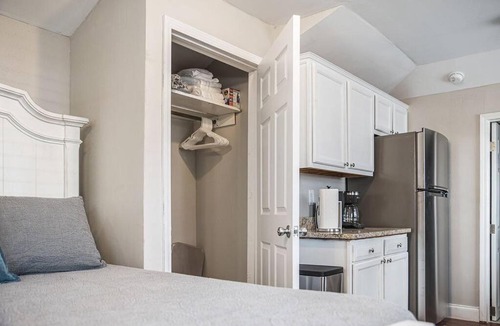 Mobile Apartment | Old Dauphin Way Historic Home - Unit 1