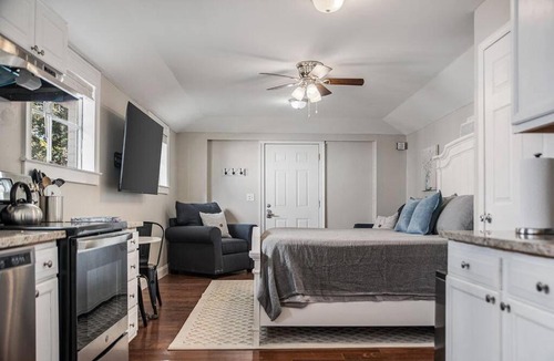 Mobile Apartment | Old Dauphin Way Historic Home - Unit 1