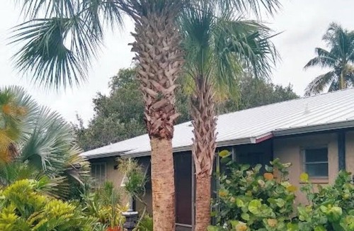 Bonita Springs House | Old Florida Charm: Casa Bratee Manatee - 2 bedrooms/2 bathrooms/full kitchen/etc