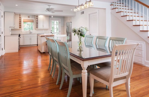Old Naples House | Old Naples walk to Beach and Fifth Ave