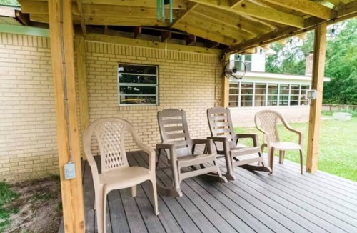 Ono Island House | On the Bay, less than 15 min to NAS and Beaches.