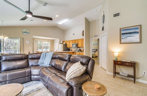 Orange Beach Cottage | Orange Beach Home w/Hot Tub < 2 Mi to The Wharf