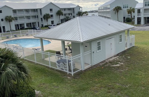 Orange Beach Condo | Orange Beach Walker Key Bayfront Condo with Boat Access