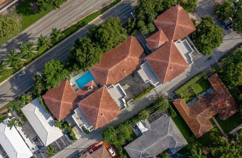 Coral Gables Apartment | Orduna Court | Coral Gables | Boutique Penthouse 3BR + 2BTH