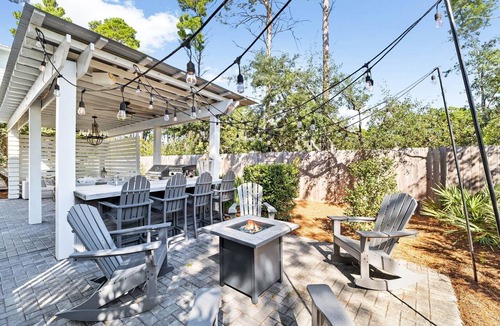 Greenway Park House | Outdoor Oasis! Walk 2 Shops & Eat! LSV/Golf Cart, 3 Kings & Bikes!