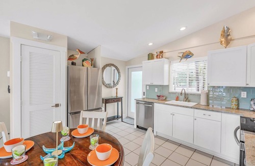 Key Colony Beach House | P37 - Charming 2 bedrooms duplex with Private Pool and Deep water dockage. Cabana Club Membership Included!