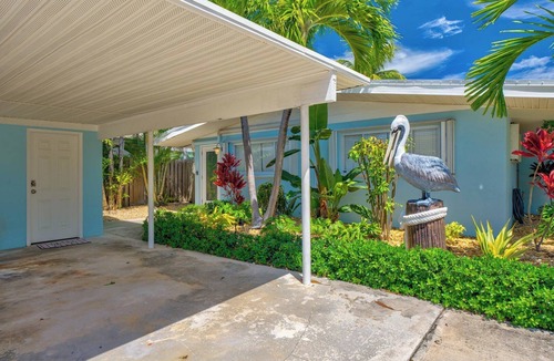 Key Colony Beach House | P38 - Charming 1 bedroom, waterfront duplex with private hot tub. Cabana Club membership included!