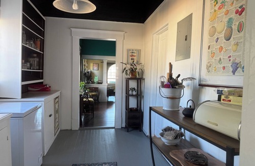 South Pensacola House | Palette and Plate Bungalow - 1918 Craftsmen Combines Art Deco and Modern Whimsy