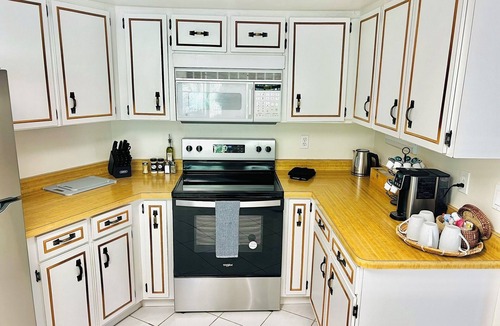 Trailer Estates House | Palm Aire Luxury Retreat - Golf, Beaches, Siesta Key & Sarasota Attractions