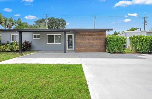 Pompano Beach House | PALM14 | delightful oasis in Pompano Beach