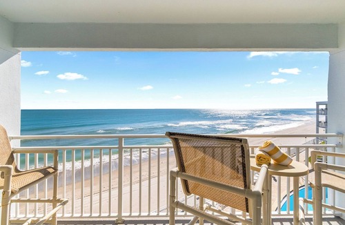 Satellite Beach Condo | Paradise Beach Club - Oceanfront and Penthouse Deluxe Condos with Heated Pool