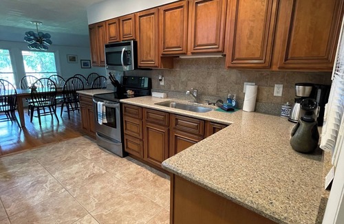 Homosassa House | Paradise get-a-way on the Homosassa River, near the head springs! New Listing!