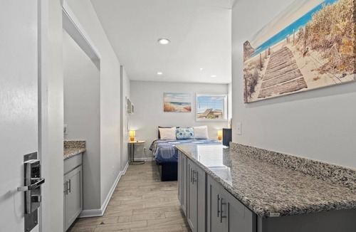 Pensacola Beach Hotel | Paradise inn