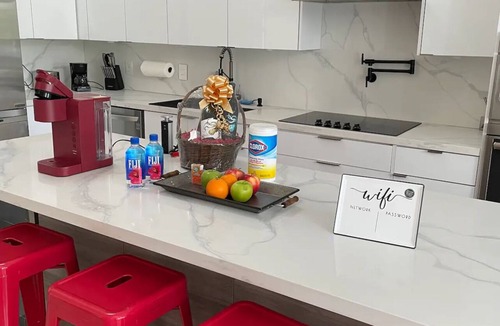 Lauderhill House | Paradise On The Lake 15-20mins from the beaches & FLL airport