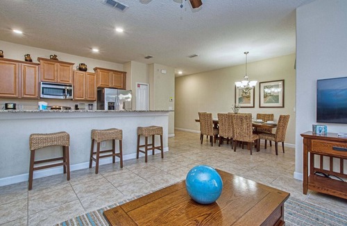 West Kissimmee House | Paradise Palms | Private Splash Pool & BBQ | 2 King Beds | Dog Friendly | Near Disney