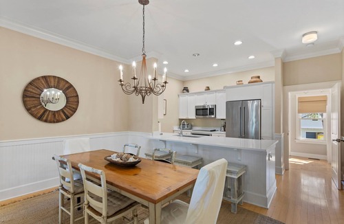 Watercolor Condo | Park District of Watercolor | Park View | Huge Balcony | Central Location!
