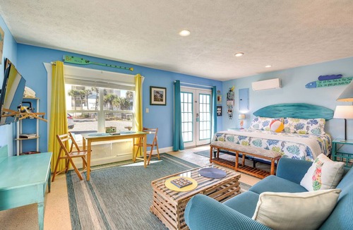 Bel Air Apartment | PCB Studio w/Private Patio: Steps to Beach!