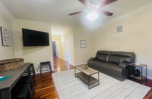 Alachua Apartment | Peaceful 1 bdrm apartment overlooking beautiful live oaks on 5 acre property.
