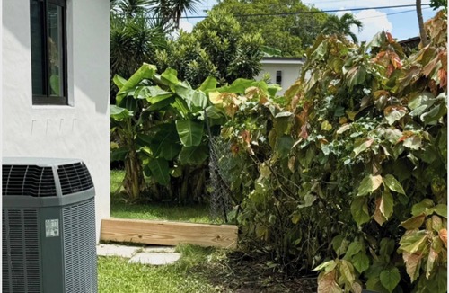 Cutler Bay House | Peaceful 2-bedroom guest house with AC in charming Cutler Bay