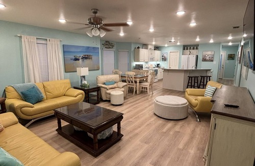 Daphne House | Peaceful 3-bedroom house in charming Daphne