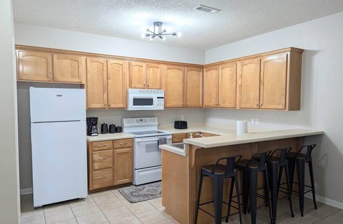 Enterprise House | Peaceful 3 BR/2.5 bath*5 min to base*pool*