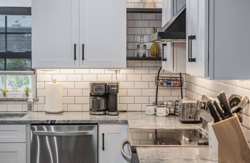 Lakeland House | Peaceful 3Bedroom - 2 Bathroom Retreat on 2 Acres - 9 Mi to Tigertown - Sleeps 6