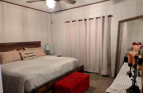 Putnam Hall House | Peaceful Animal Sanctuary Farm Stay on Rescue Farm Near Gainesville & Jacksonville in Melrose, Florida