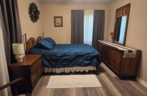 Alachua Other | Peaceful,cozy and comfy 2-bedroom farmhouse with excellent central location.