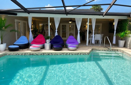 Sebring House | “Peaceful villa with pool, near lakes, shops & highways – perfect getaway”