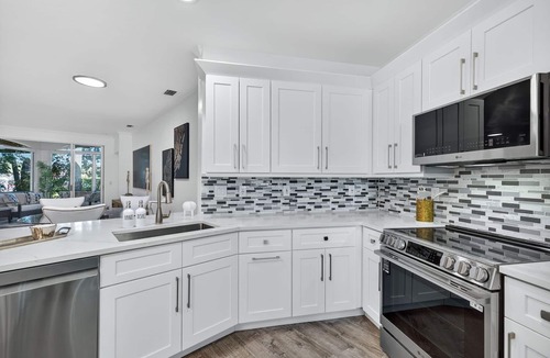 Pelican Bay Condo | Pelican Bay Retreat–Luxury Naples Getaway with Beach Access & Premier Amenities