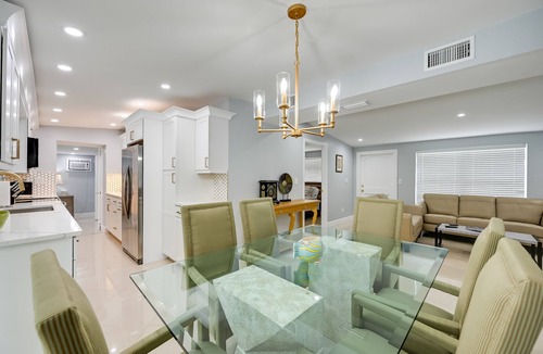 East Naples Villa | ‘Pelican Nest’, Tropical Naples Villa w/Pool