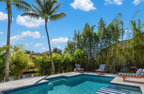 Royal Harbor House | PELICAN SHORE - Remodeled 5 bed + 2 den, 2 story expansive waterfront home!